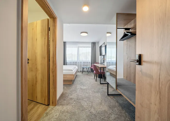 Koepfers Steinbuck Szálloda 3*